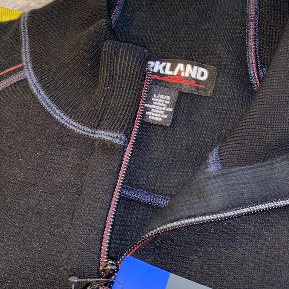 NWT Kirkland Signature Men’s Size Large Full Zip Sweater Charcoal/Red - Picture 3 of 4